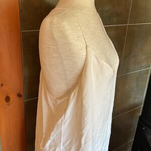 J.Crew 100% silk Camisole Vneck Elevated Basics Office Holiday Old Money 16 Tall